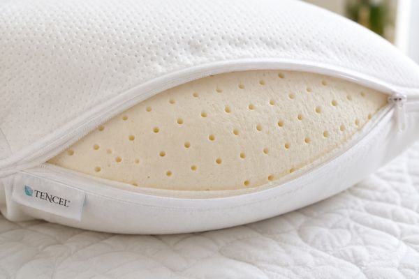 Brooklyn Bedding Talalay Latex Pillow Review (2026 Guide + Real Testing) 2 Brooklyn Bedding Talalay latex pillow inside breathable cover